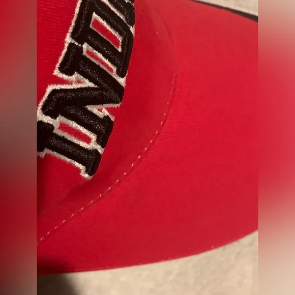 Indiana University Hoosiers Red & Black hat - Picture 6 of 7
